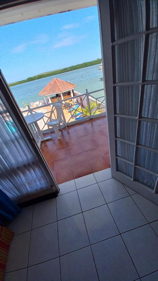 Fisherman'S Inn Hotel Florence Hall ภายนอก รูปภาพ