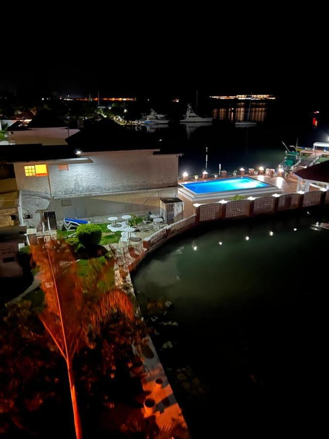 Fisherman'S Inn Hotel Florence Hall ภายนอก รูปภาพ
