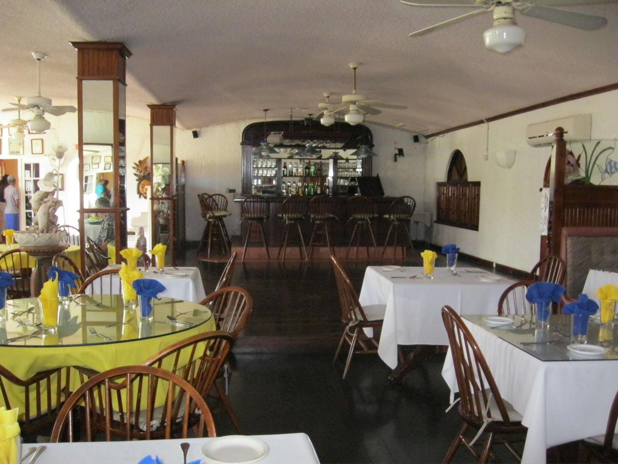 Fisherman'S Inn Hotel Florence Hall ภายนอก รูปภาพ