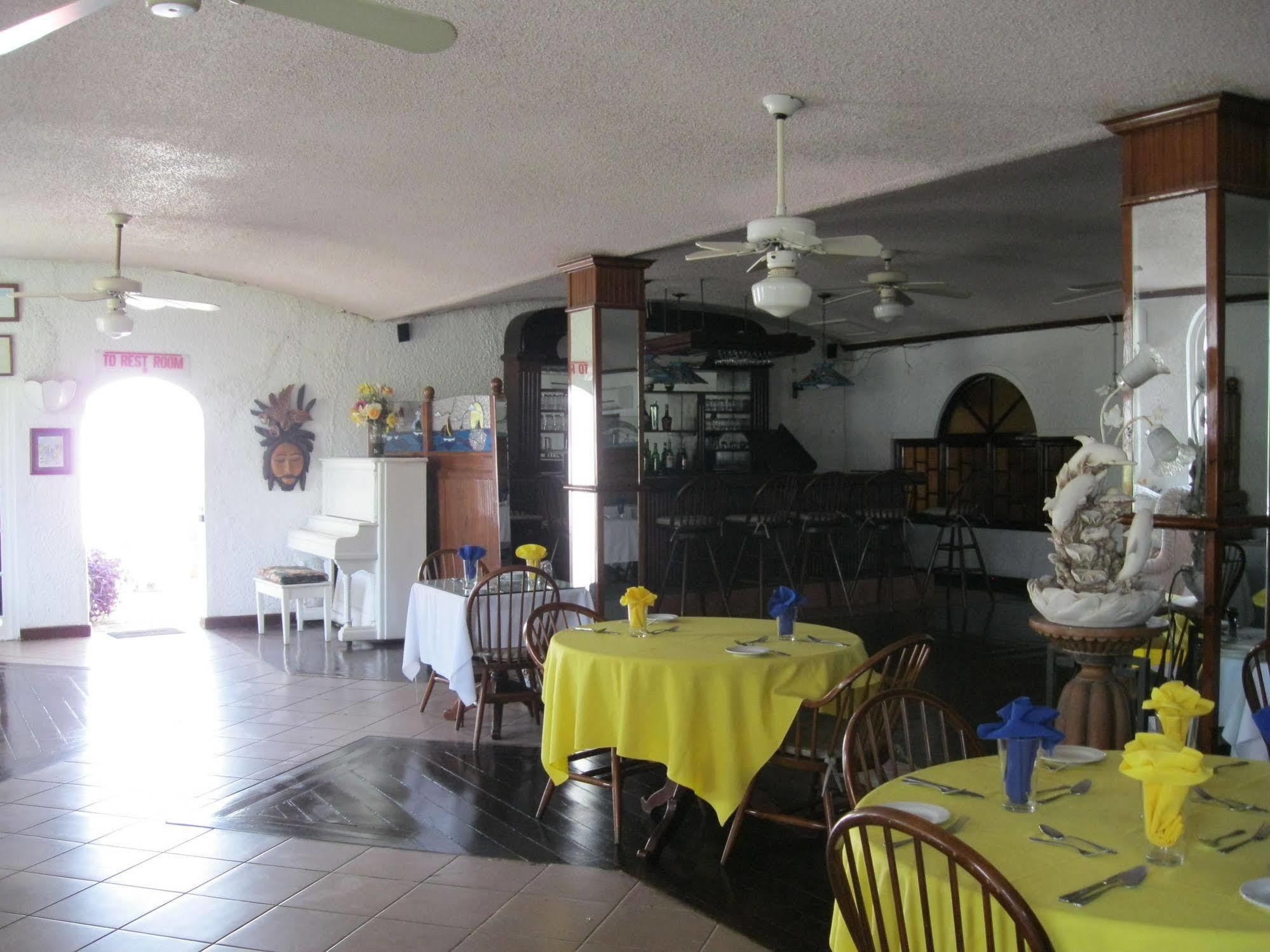 Fisherman'S Inn Hotel Florence Hall ภายนอก รูปภาพ
